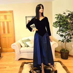 Formal Gown, Loralie, Hi/Low Navy Blue Velvet & Shimmering Skirt,, Size 12